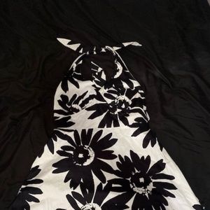 Beautiful black and white floral dress from KSL